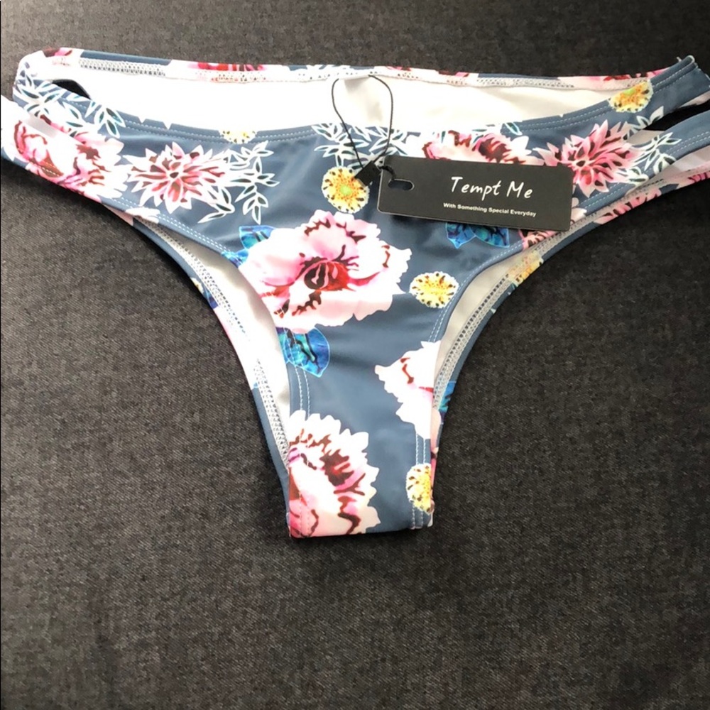 Tempt me bottoms 👙 BRAND NEW